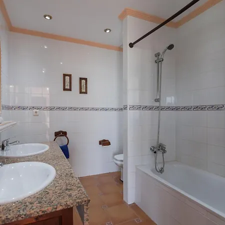 Vila Lobos Con Piscina *